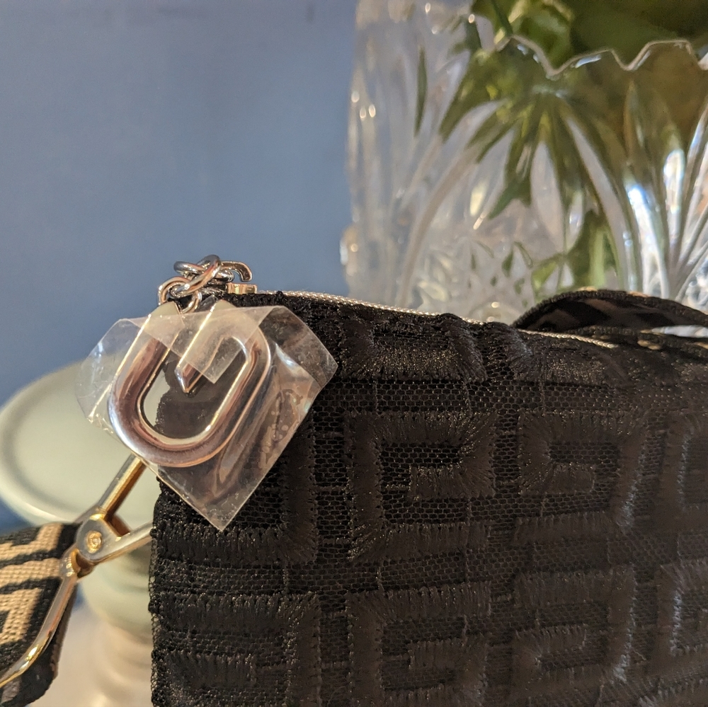 Givenchy pouch - image 8